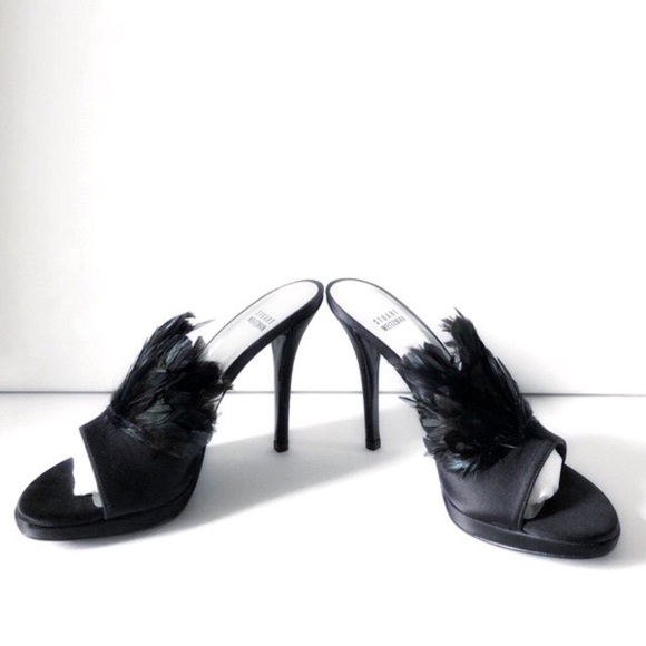 NWT Stuart Weitzman Feathered Black Satin Strapless Heels Size 6 - Picture 5 of 17